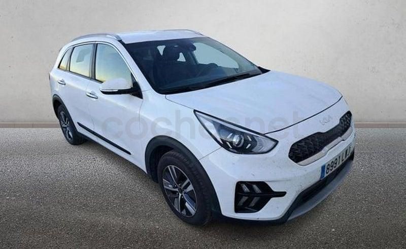 Usado Kia Niro 141 CV (103 kW) 2022 Blanco SUV