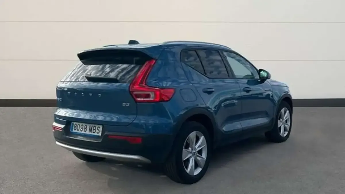 Usado Volvo XC40 Core 163 CV (119 kW) 2022 Azul SUV