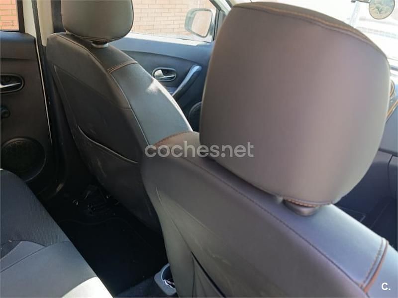 Usado Dacia Sandero Stepway 90 CV (66 kW) 2017 Blanco Berlina