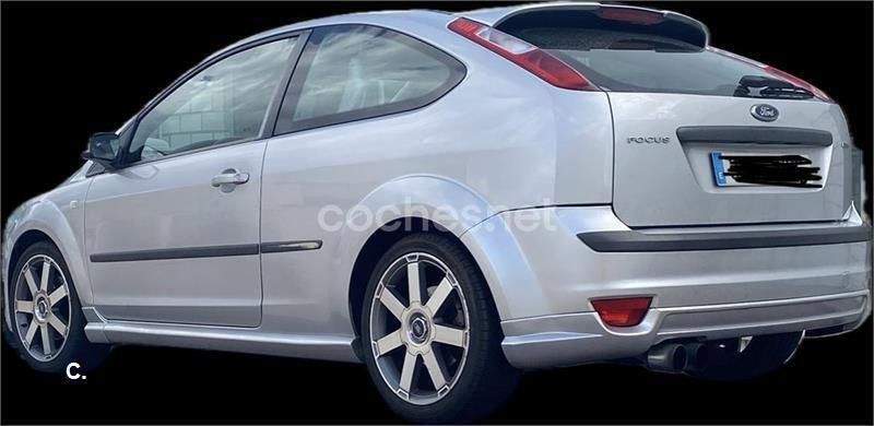 Gris / plata Usado 2005 Ford Focus Sport Berlina | 2250 € (Caro) - Imagen 1/1
