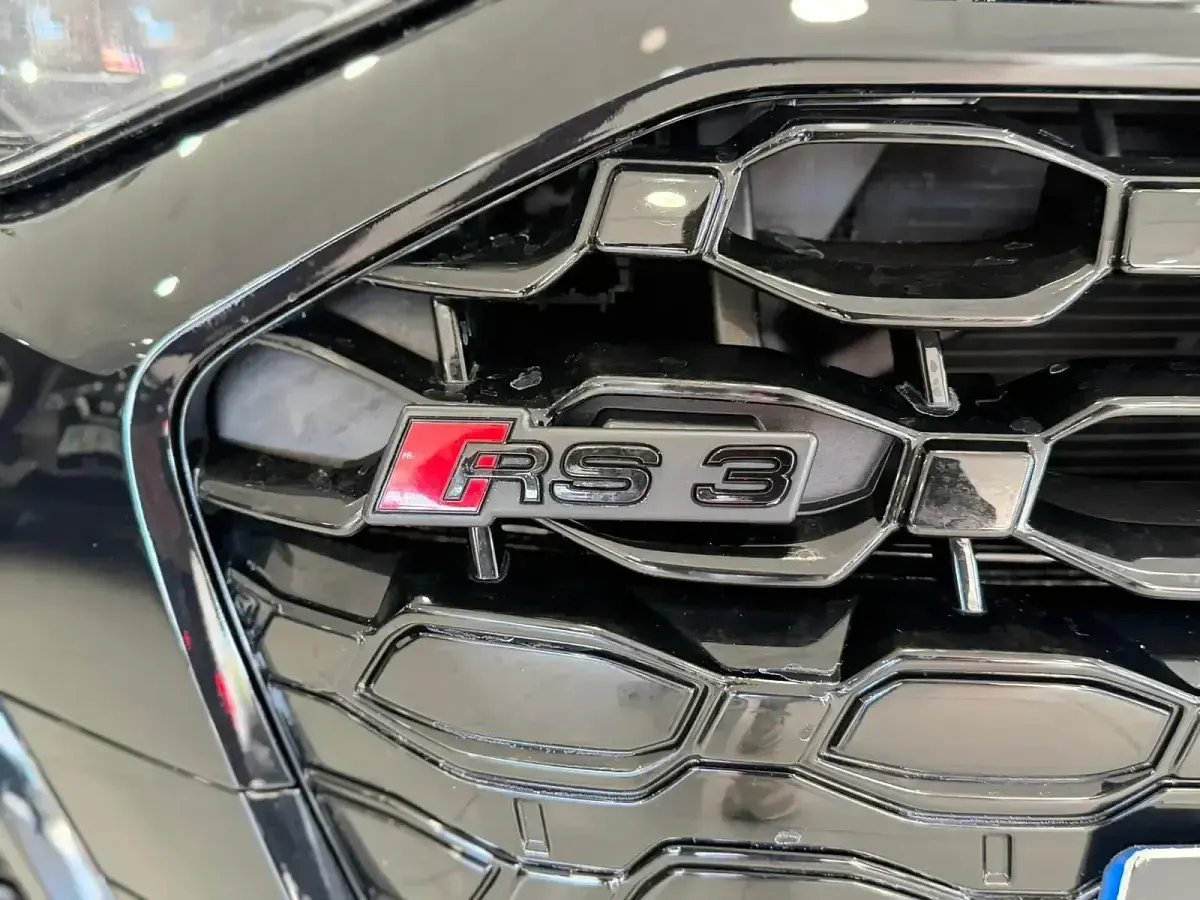 Usado Audi RS3 Sportback Premium 400 CV (294 kW) 2024 Negro Utilitario