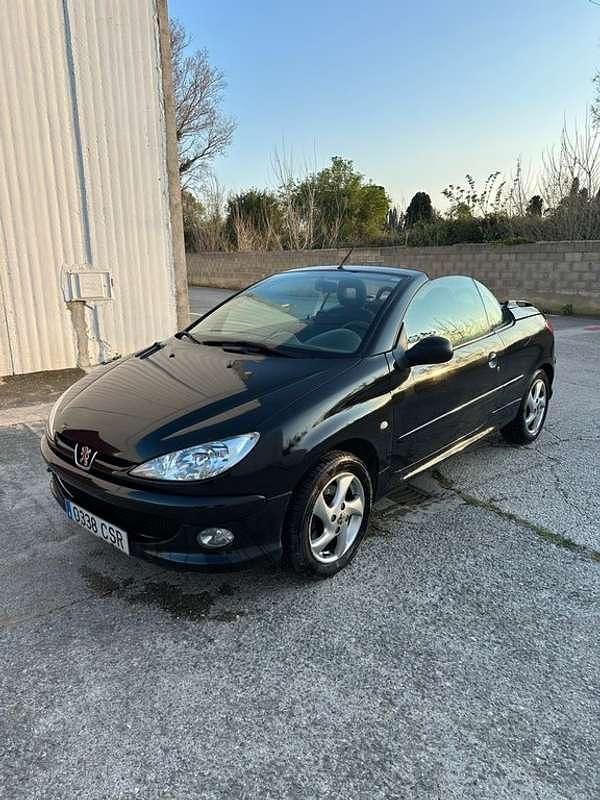 Usado Peugeot 206 109 CV (80 kW) 2004 Negro Utilitario