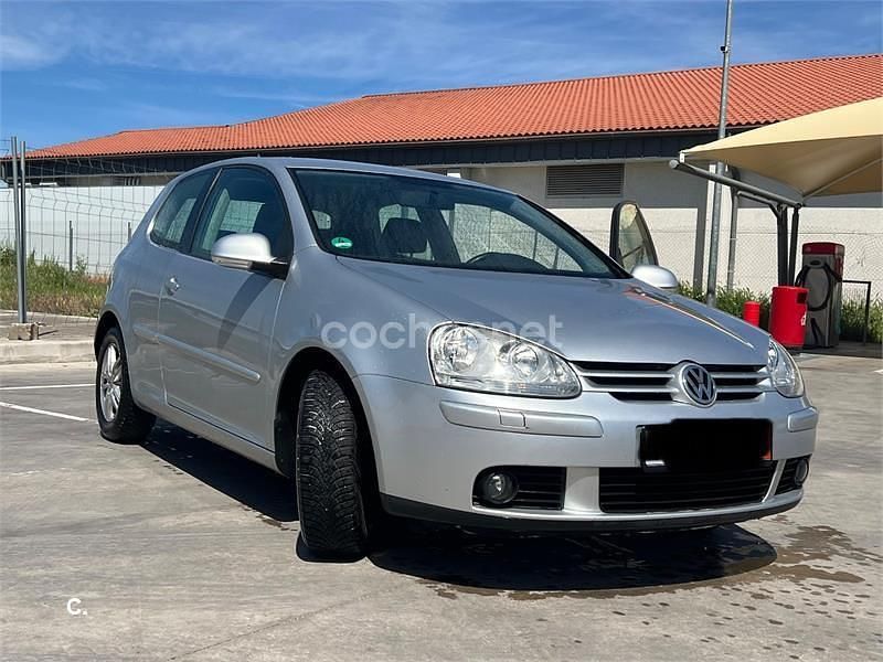 Usado VW Golf V Conceptline 75 CV (55 kW) 2007 Gris / plata Berlina