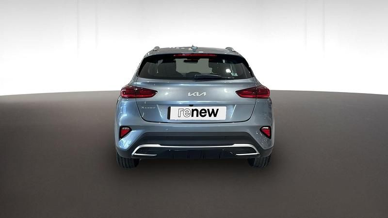 Usado Kia XCeed 100 CV (73 kW) 2024 Lunar silver SUV