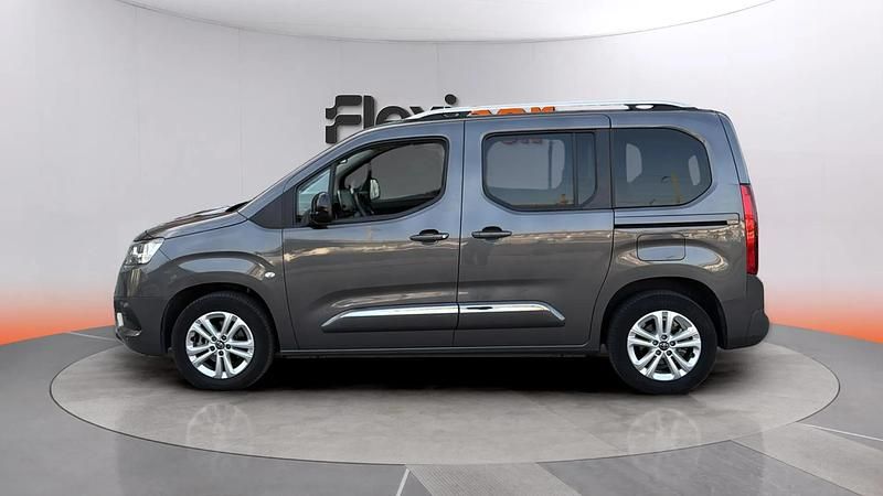 Usado Toyota Proace Verso Active 110 CV (80 kW) 2022 Gris Familiar