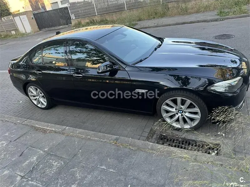 Usado BMW 528 Comfort Edition 245 CV (180 kW) 2015 Negro Berlina