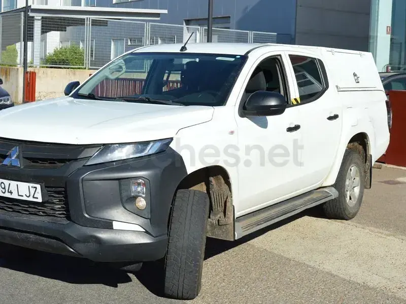 Usado Mitsubishi L200 150 CV (110 kW) 2020 Blanco Pickup/Camioneta