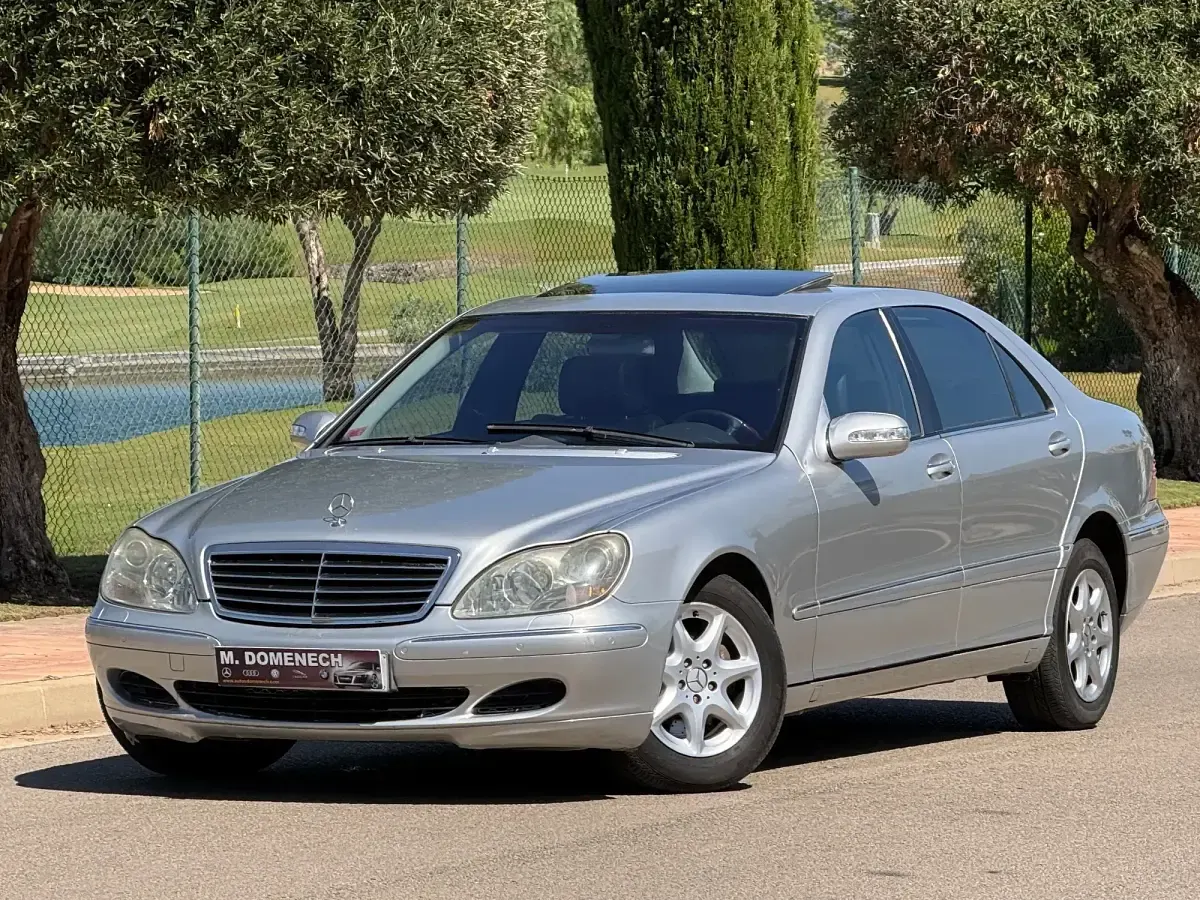 Usado Mercedes S500 306 CV (225 kW) 2004 Gris Berlina