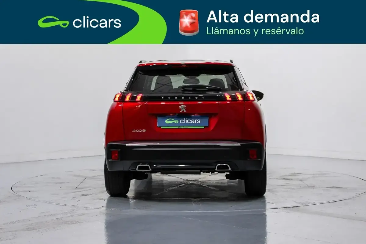 Usado Peugeot 2008 Allure 130 CV (95 kW) 2020 Rojo SUV