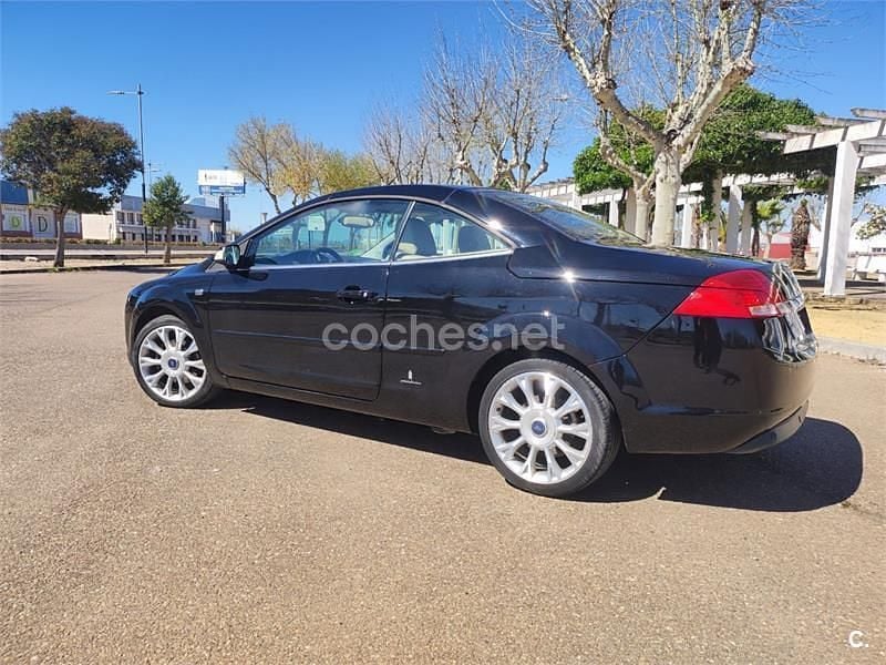 Usado Ford Focus Cabriolet Titanium 145 CV (106 kW) 2008 Negro Descapotable
