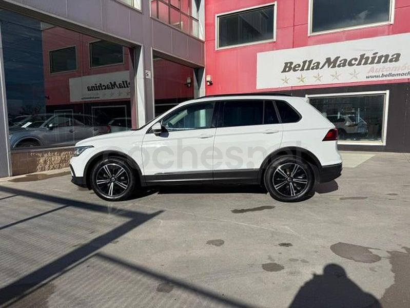Usado VW Tiguan Life 150 CV (110 kW) 2021 Blanco SUV