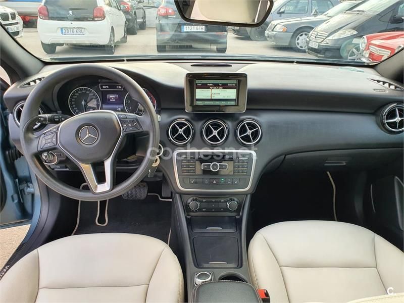 Usado Mercedes A200 Urban 156 CV (114 kW) 2014 Azul Berlina