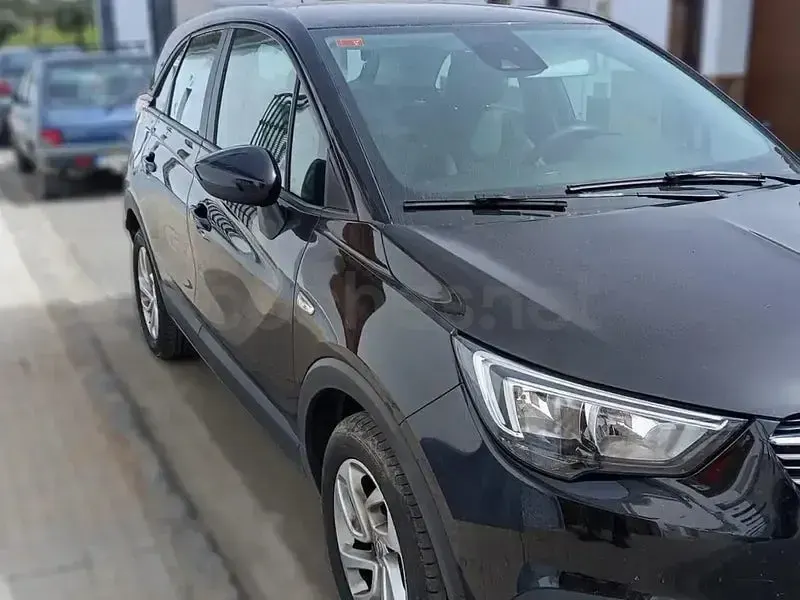 Usado Opel Crossland X Edition 102 CV (75 kW) 2019 Negro SUV