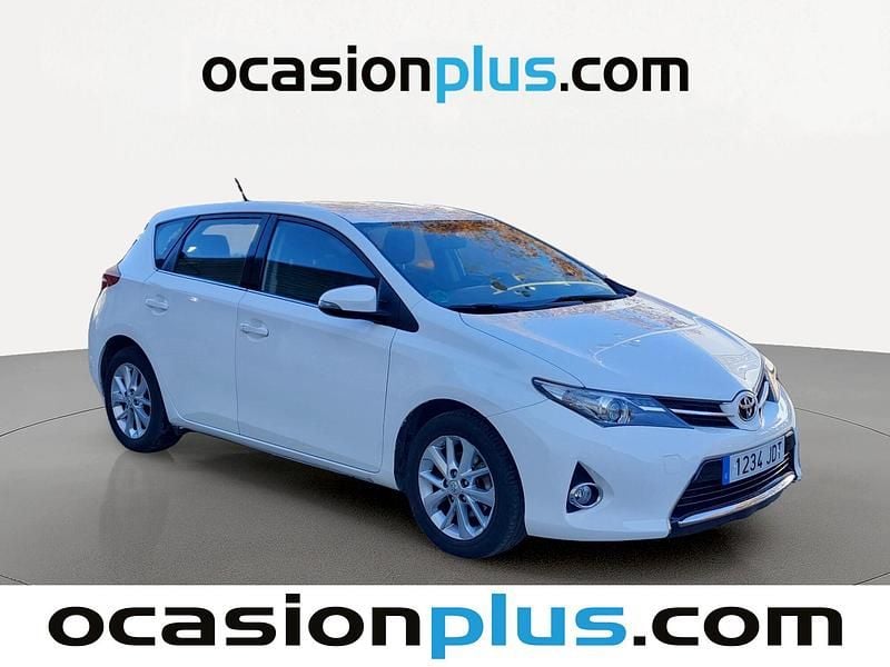Usado Toyota Auris Active 132 CV (97 kW) 2015 Blanco Utilitario