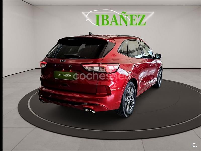 Usado Ford Kuga ST-Line 120 CV (88 kW) 2021 Rojo SUV