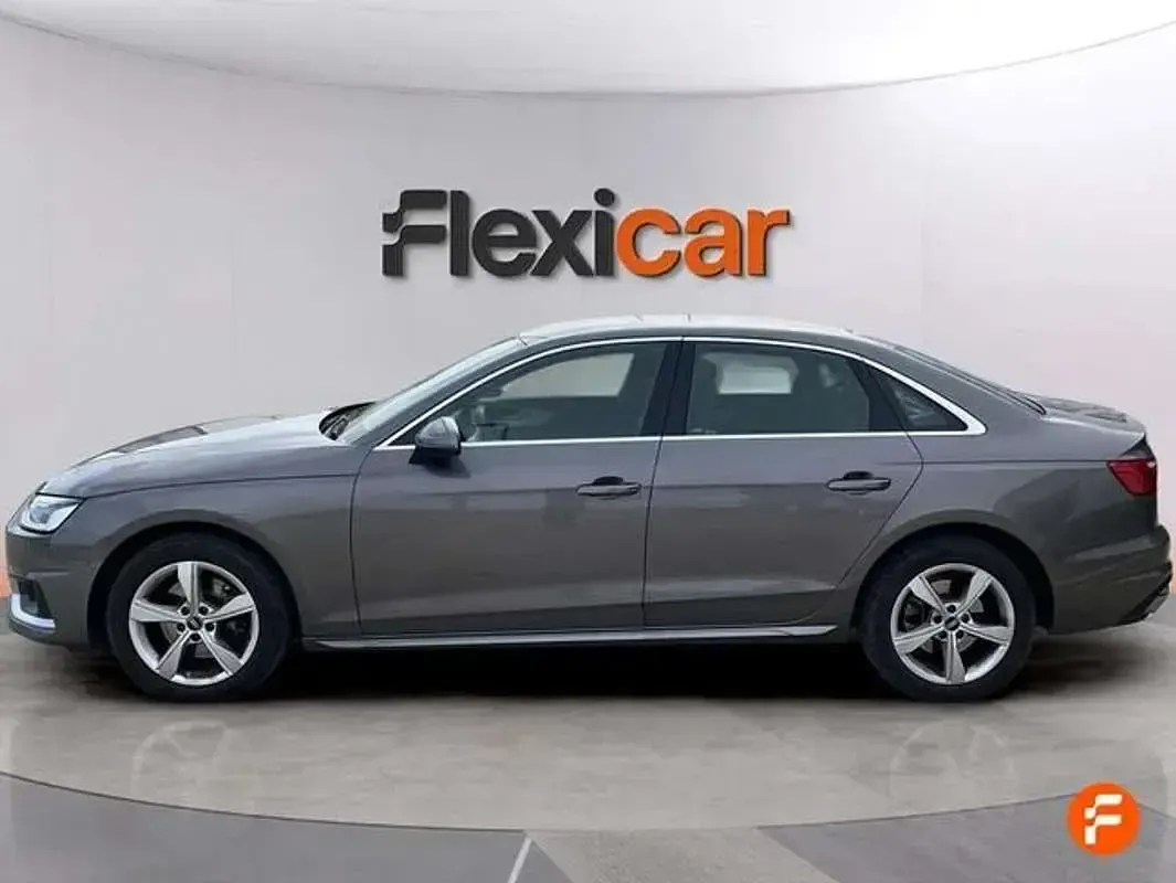 Usado Audi A4 Advanced 136 CV (100 kW) 2021 Gris Berlina