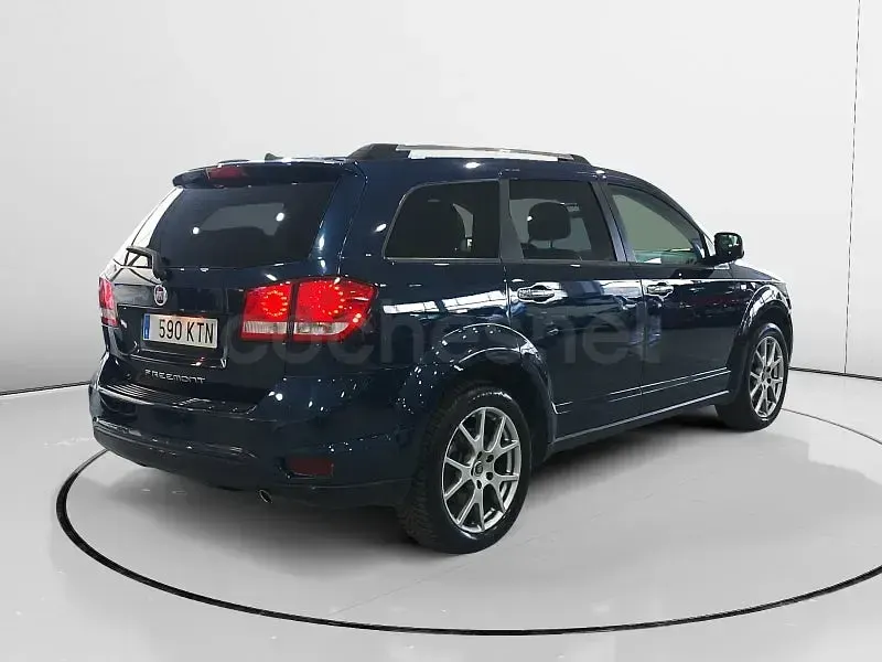 Usado Fiat Freemont Lounge 170 CV (125 kW) 2014 Azul SUV