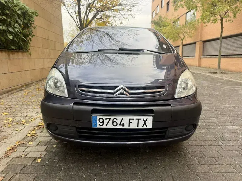 Usado Citroën Xsara Picasso Exclusive 92 CV (67 kW) 2007 Azul Monovolumen