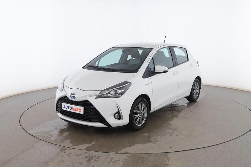 Blanco Usado 2018 Toyota Yaris Hybrid Active Utilitario | 14.999 € (Un poco caro) - Imagen 1/3