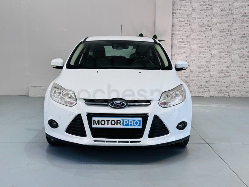 Usado Ford Focus 125 CV (91 kW) 2014 Blanco Berlina