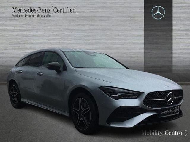 Usado Mercedes CLA250e Shooting Brake AMG line 218 CV (160 kW) 2025 Plata hightech Familiar