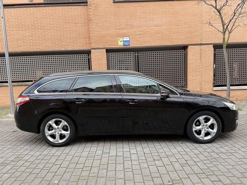 Usado Peugeot 508 SW Allure 140 CV (102 kW) 2012 Negro Familiar