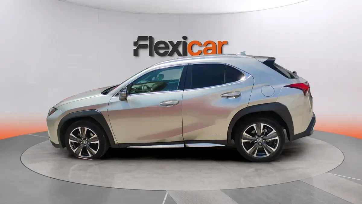 Usado Lexus UX Executive Line 184 CV (135 kW) 2019 Gris SUV