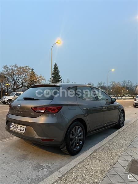 Usado Seat Leon I-Tech 105 CV (77 kW) 2015 Gris / plata Berlina