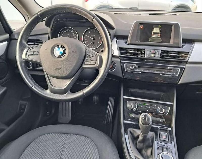 Usado BMW 116 94 CV (69 kW) 2017 Gris Utilitario