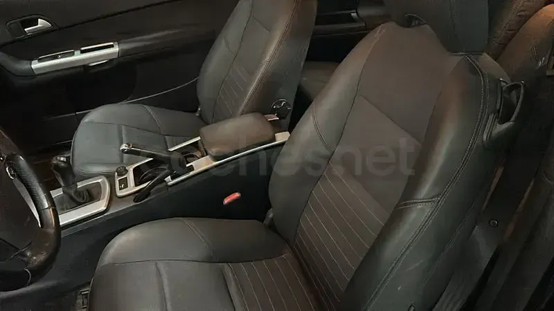 Usado Volvo C30 Momentum 109 CV (80 kW) 2010 Negro Utilitario