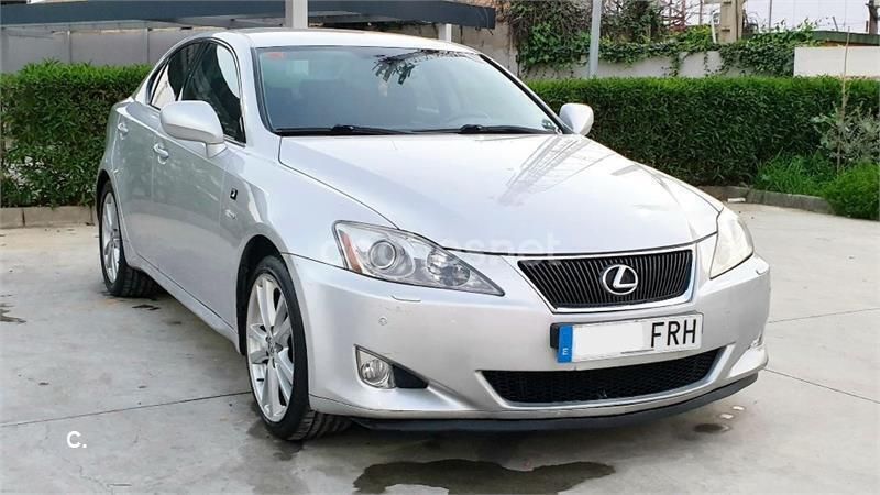 Gris / plata Usado 2007 Lexus IS220d Sport Line Berlina | 4950 € (Precio justo) - Imagen 1/4
