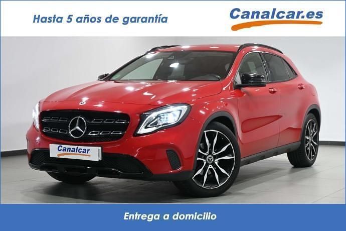 Usado Mercedes GLA200 156 CV (114 kW) 2018 Rojo SUV