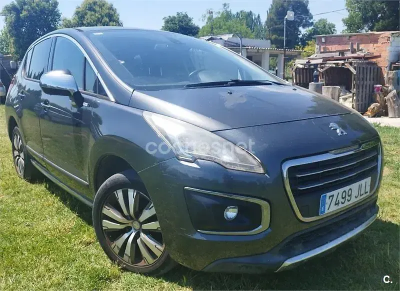 Usado Peugeot 3008 Style 130 CV (95 kW) 2016 Gris / plata Berlina