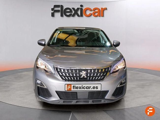 Usado Peugeot 3008 Active 130 CV (95 kW) 2020 Gris / plata SUV