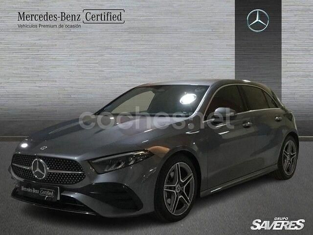 Gris / plata Usado 2025 Mercedes A180 Berlina | 32.900 € (Precio justo) - Imagen 1/4