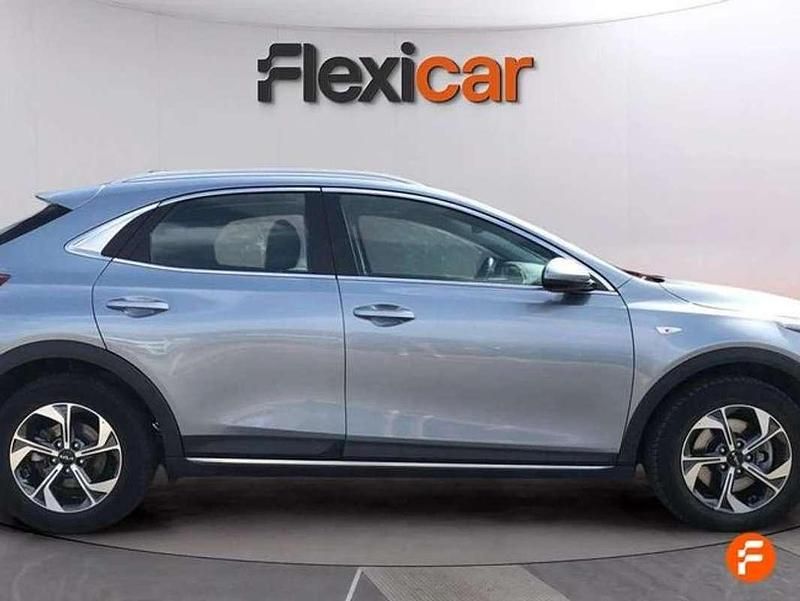 Usado Kia XCeed 120 CV (88 kW) 2023 Gris SUV
