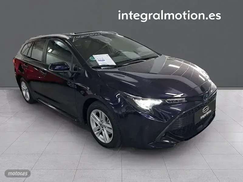 Usado Toyota Corolla Active 122 CV (89 kW) 2023 Negro Familiar