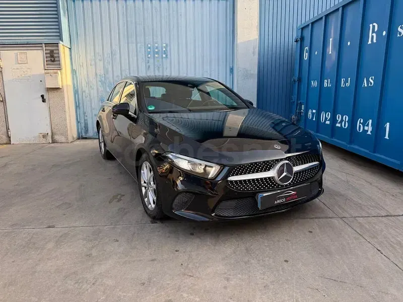 Usado Mercedes A200 163 CV (119 kW) 2018 Negro Berlina
