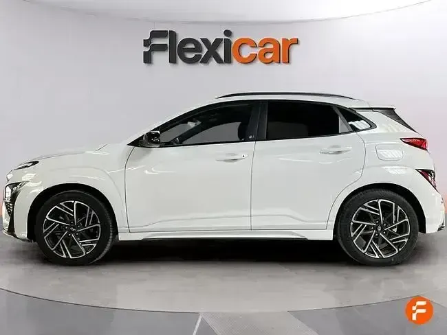 Usado Hyundai Kona N Line 120 CV (88 kW) 2023 Blanco SUV