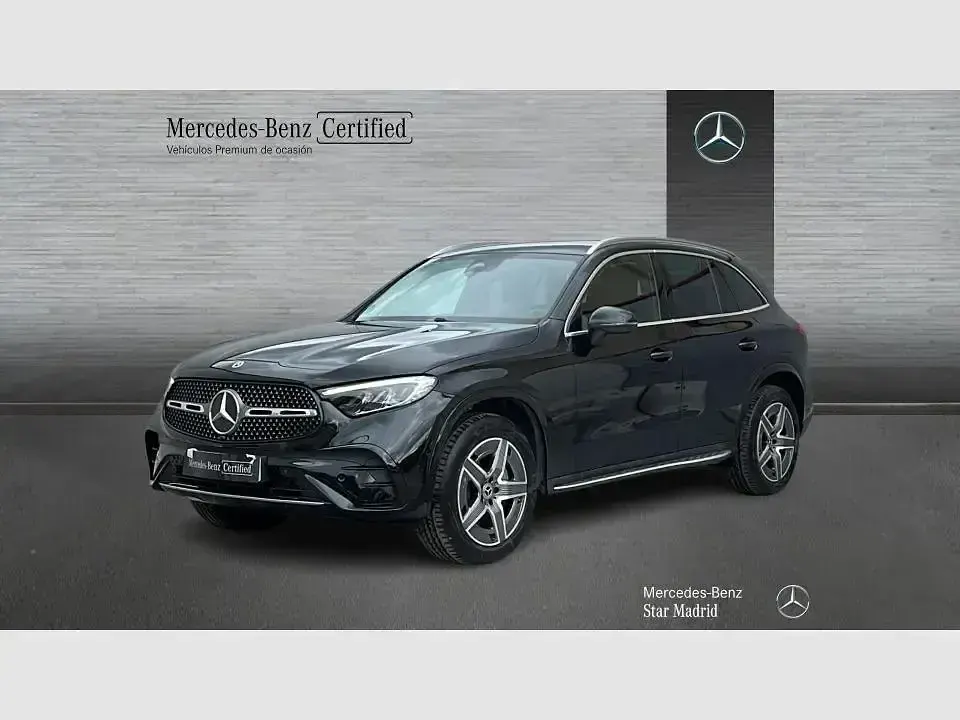 Gebraucht Mercedes GLC300e 333 PS (244 kW) 2025