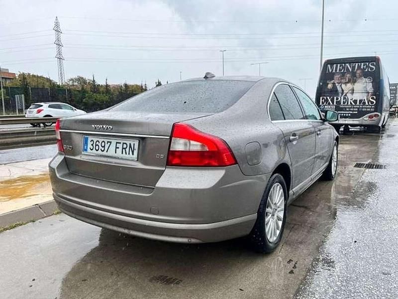 Usado Volvo S80 Momentum 184 CV (135 kW) 2007 Beige Berlina