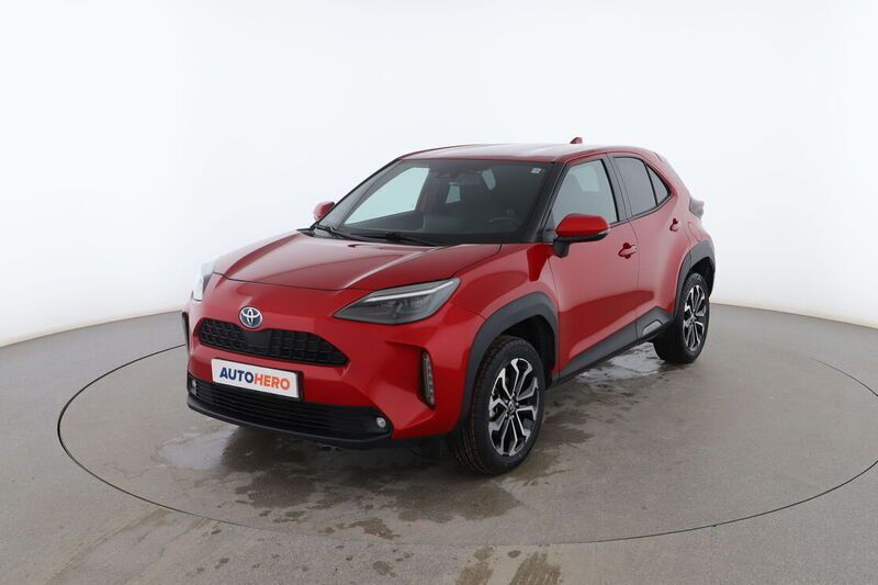 Rojo Usado 2021 Toyota Yaris Cross Active SUV | 21.799 € (Precio justo) - Imagen 1/4