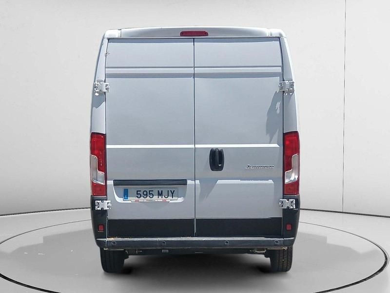 Usado Citroën Jumper 120 CV (88 kW) 2023 Blanco Monovolumen