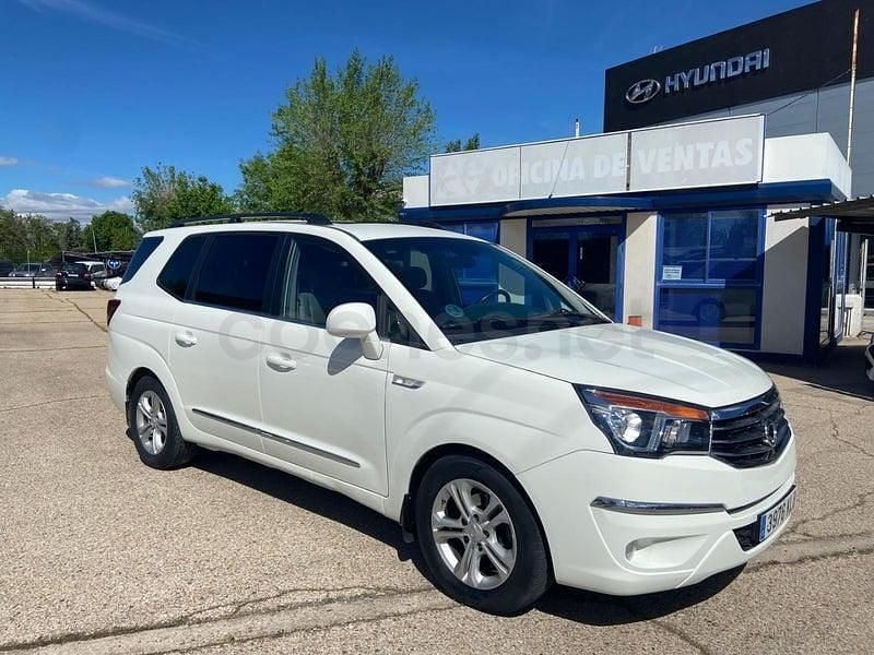 Usado Ssangyong (KGM) Rodius Limited 178 CV (130 kW) 2018 Blanco Monovolumen