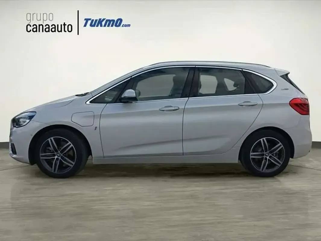 Usado BMW 225 Active Tourer iPerformance 224 CV (164 kW) 2016 Blanco Monovolumen