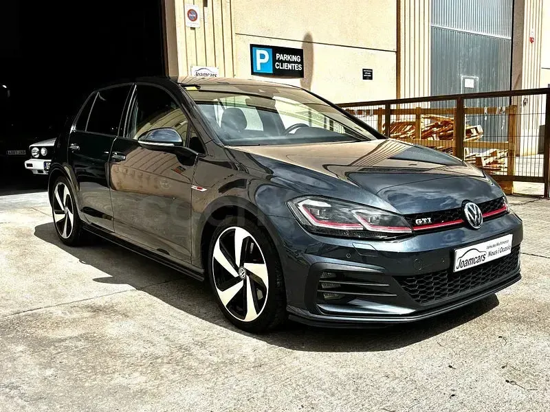 Usado VW Golf VII GTI 230 CV (169 kW) 2017 Gris / plata Berlina