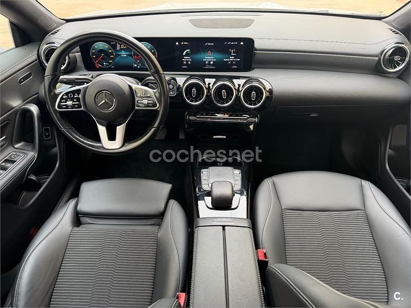 Usado Mercedes CLA180 122 CV (89 kW) 2019 Blanco Berlina
