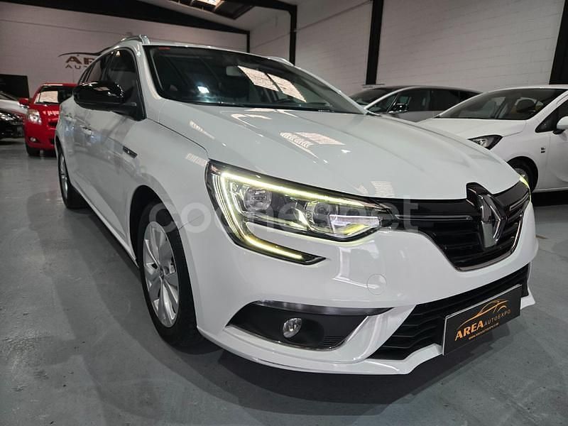 Usado Renault Mégane GrandTour LIMITED 116 CV (85 kW) 2019 Blanco Familiar