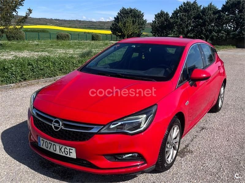 Brugt Opel Astra Dynamic 125 HK (91 kW) 2017 Rød Sedan