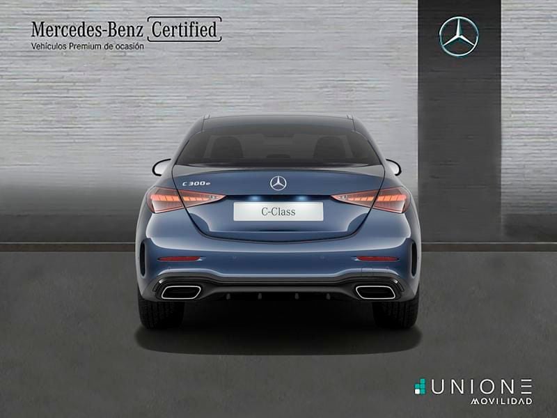 Nuevo Mercedes E300 320 CV (235 kW) 2025 Azul Berlina